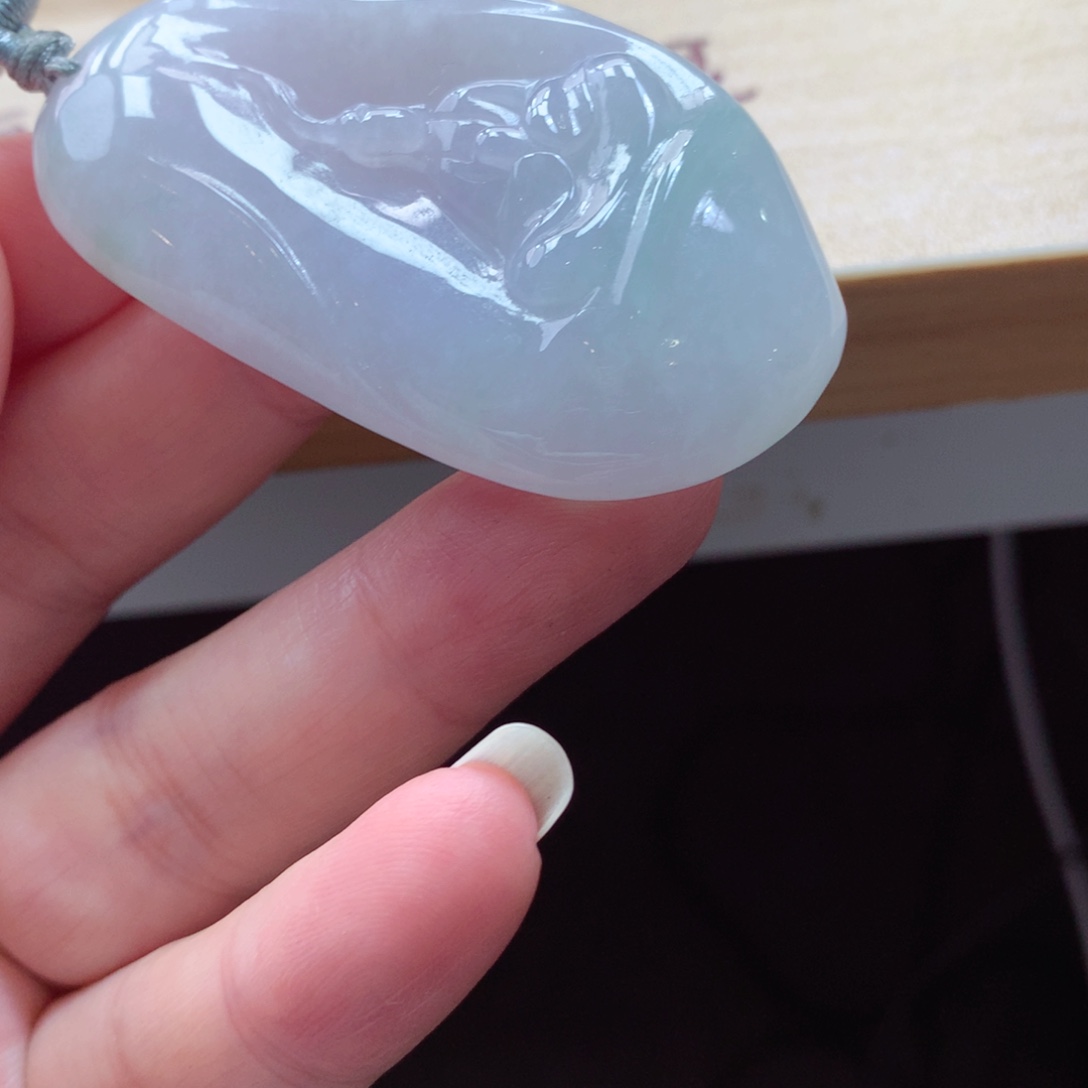 翡翠颈饰未镶嵌吊坠