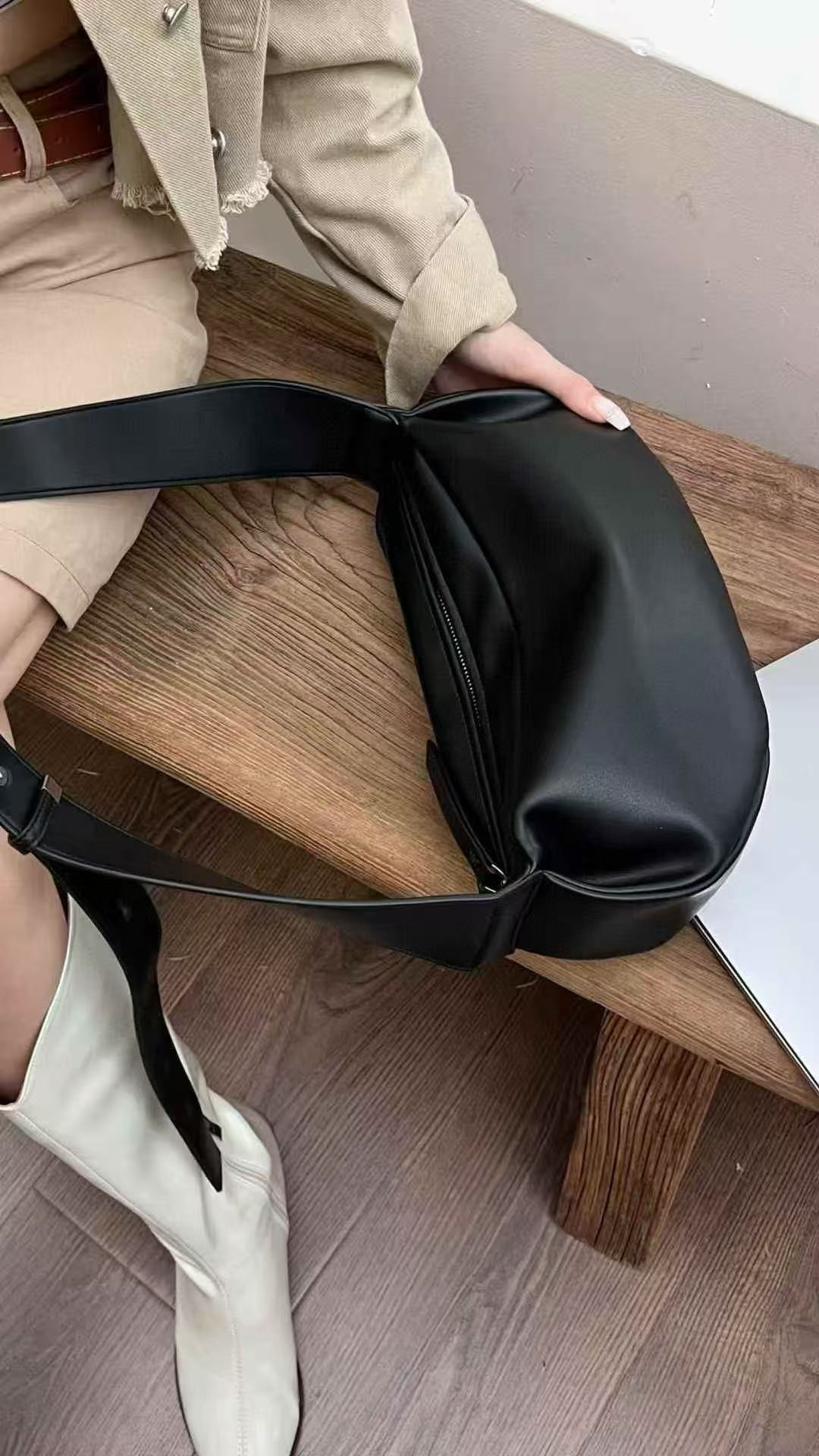 Bedyoo/碧蒂欧23208黑色时尚女包单肩斜挎百搭单肩包肩包