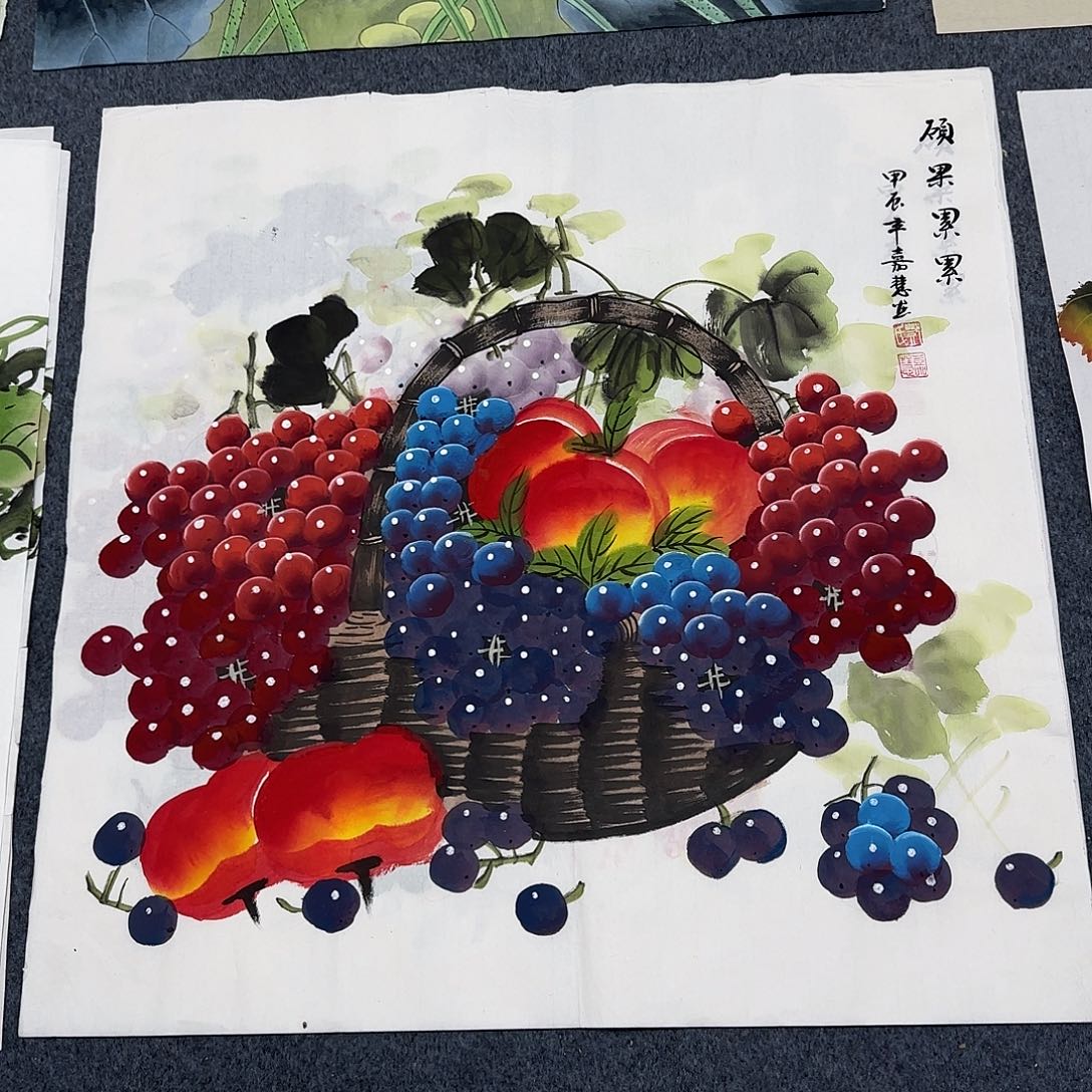 国画尺寸70X70手绘作品 