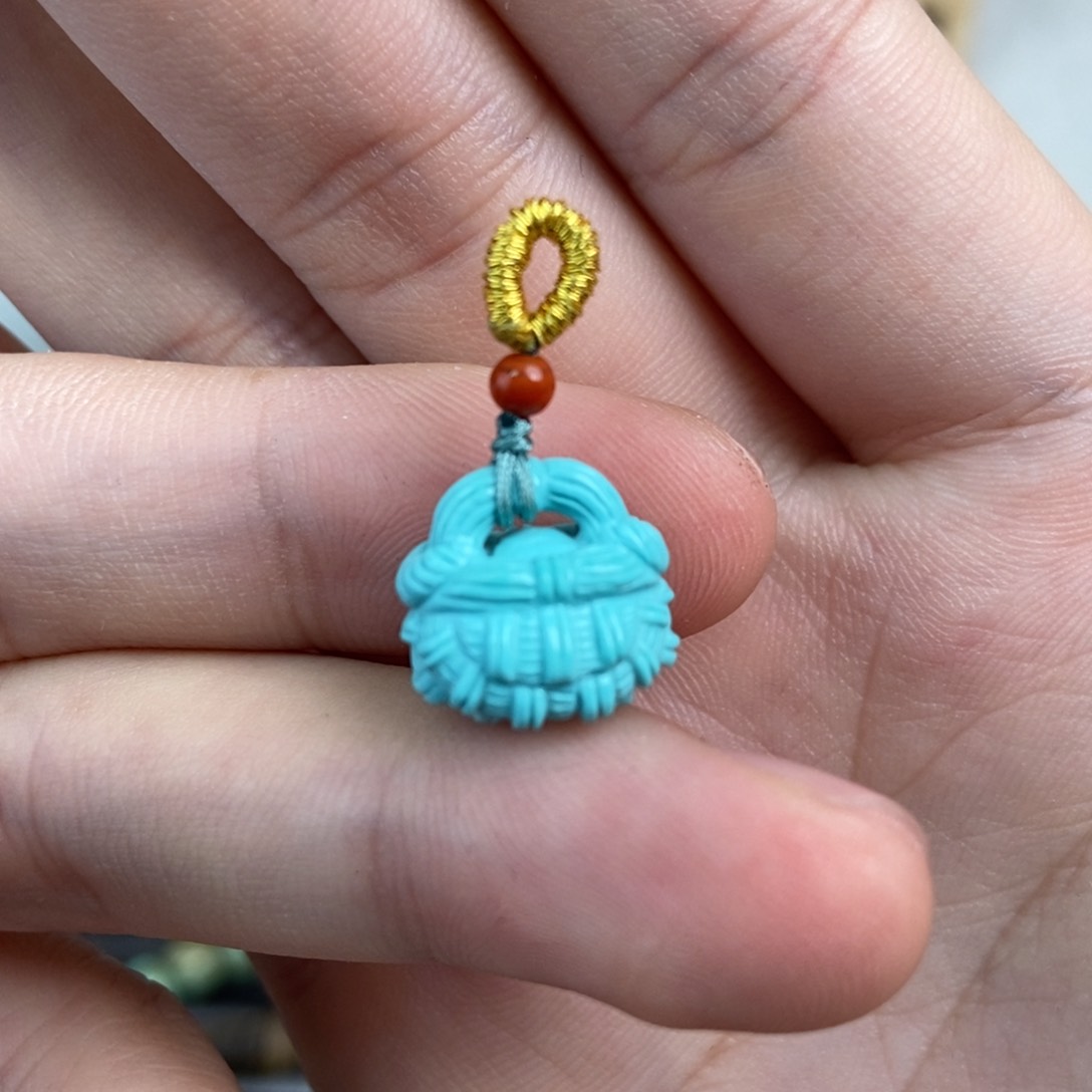 绿松石雕刻未镶嵌