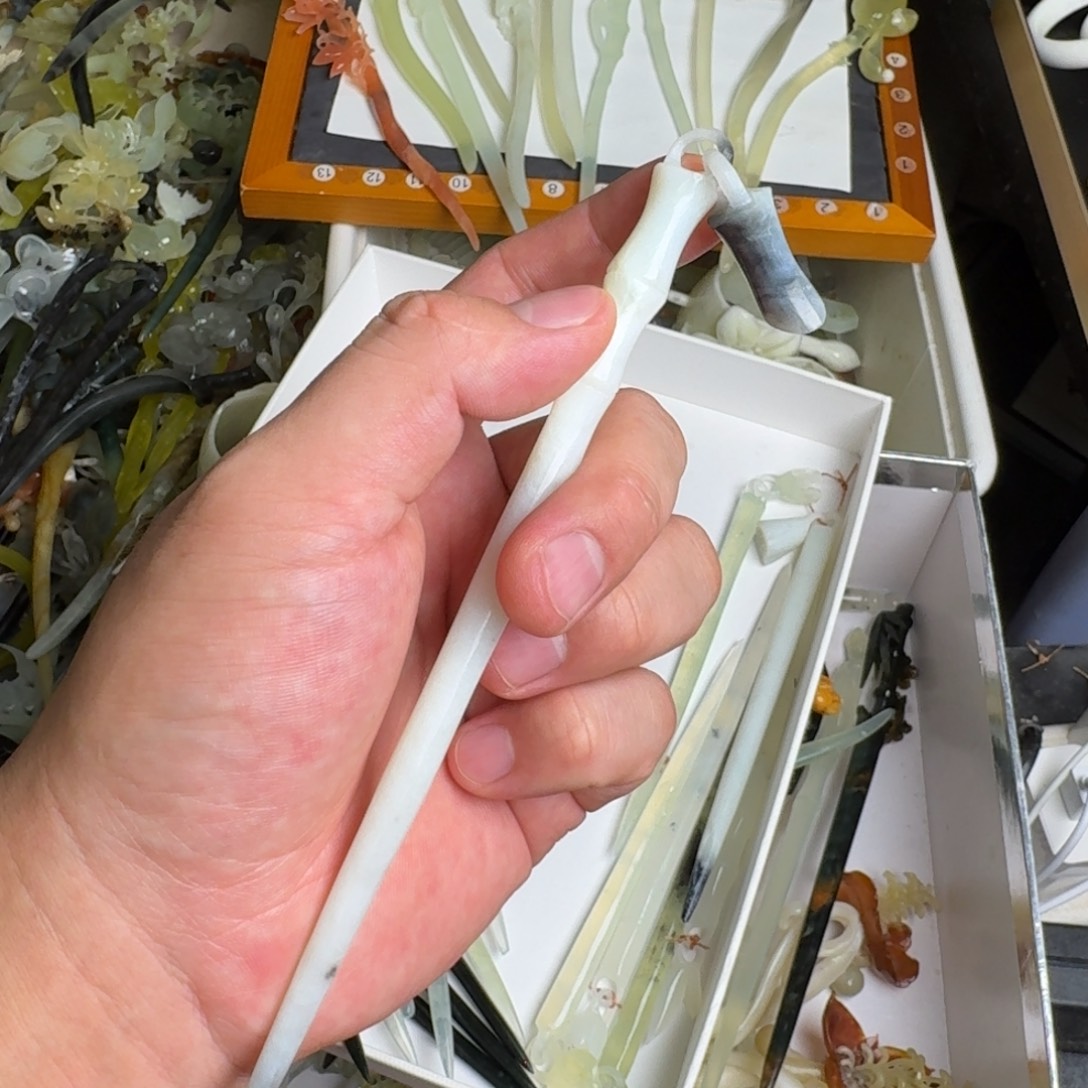 蛇纹石玉未镶嵌发饰