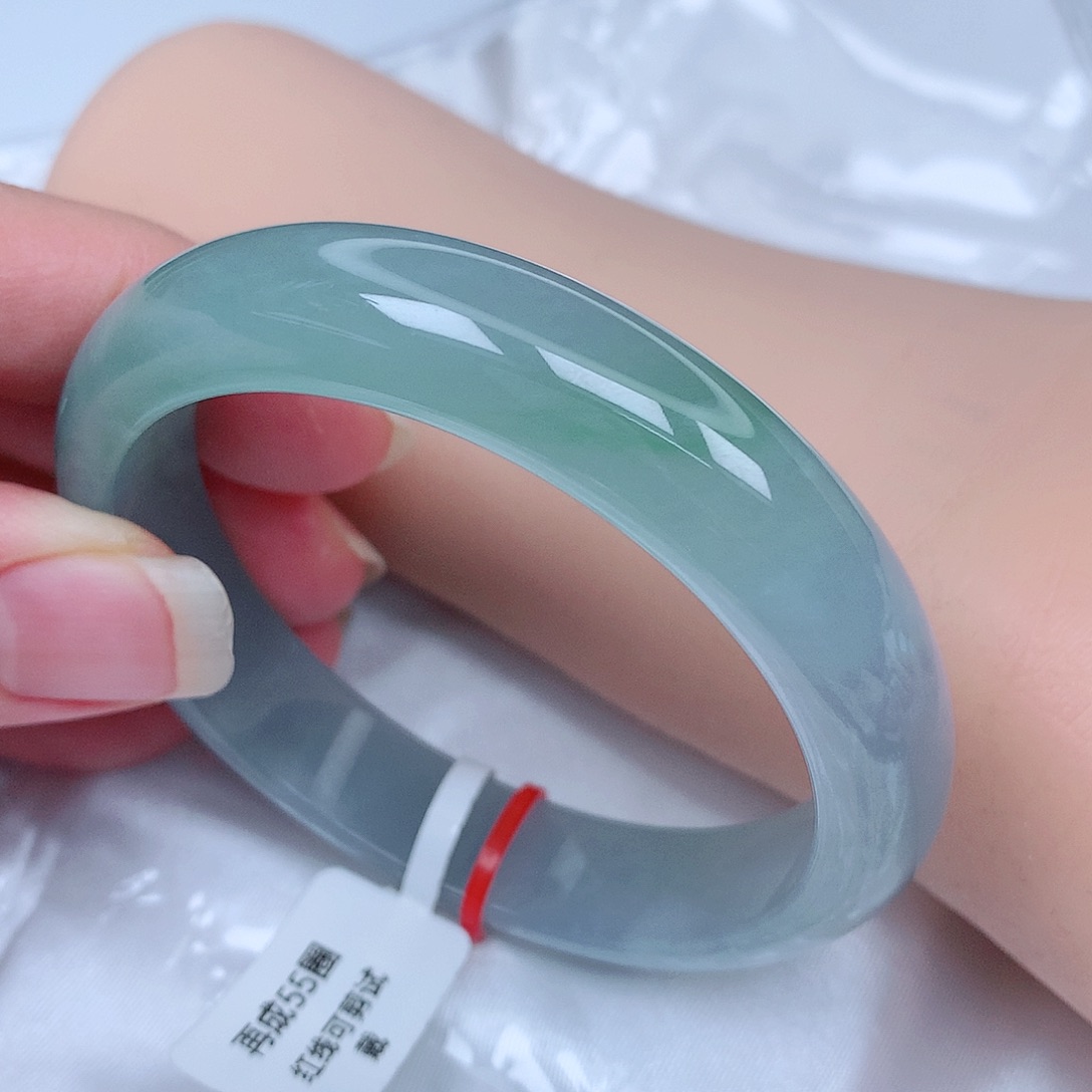 【闪购商品】翡翠手镯未镶嵌比**✌，56