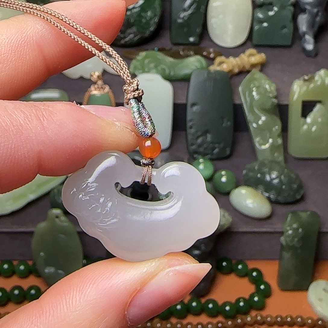 和田玉颈饰未镶嵌