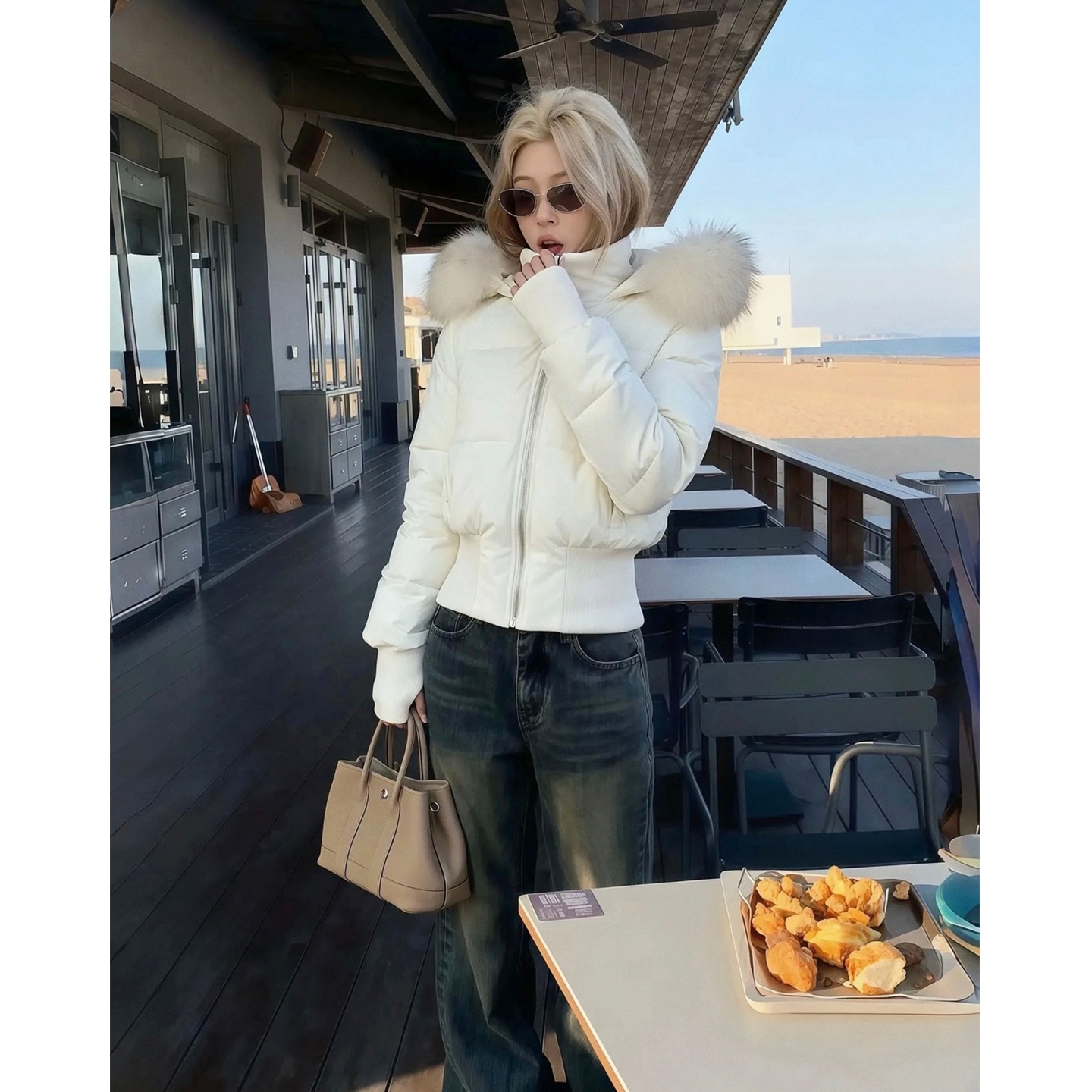 大毛领短款羽绒服女冬季2025新款收腰洋气小个子90白鸭绒加厚外套