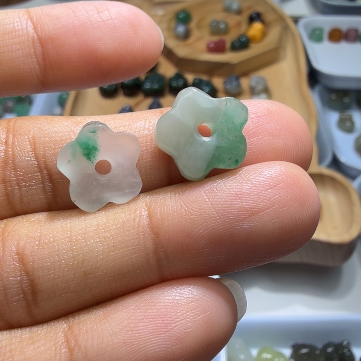 和田玉未镶嵌珠宝半成品