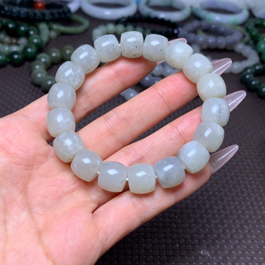 未镶嵌手链和田玉卡12