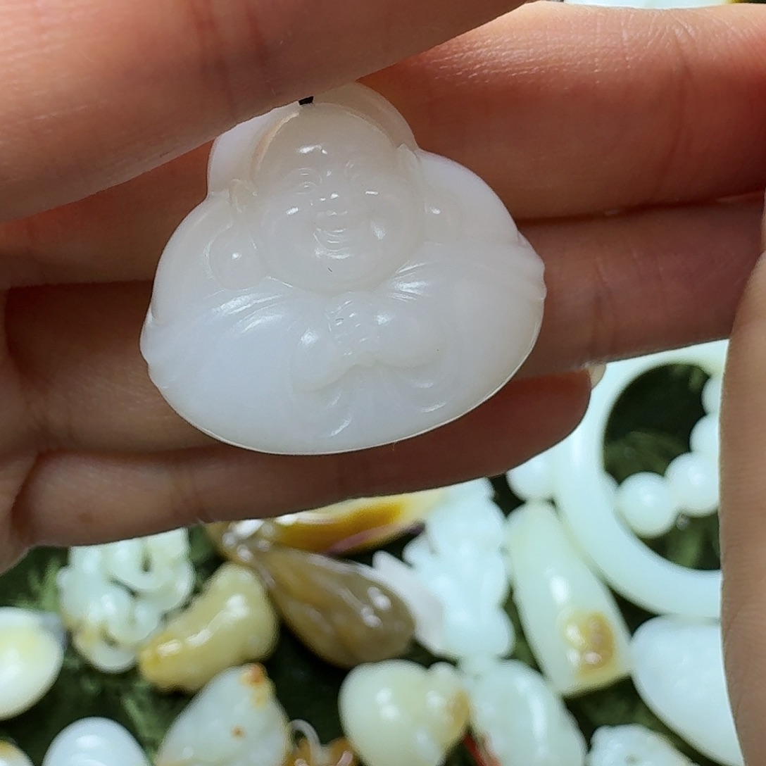 和田玉颈饰未镶嵌