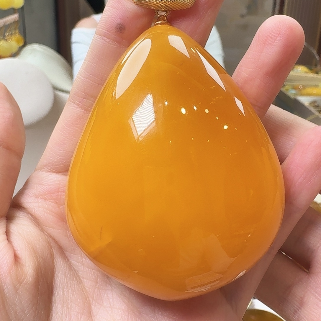 琥珀未镶嵌颈饰吊坠