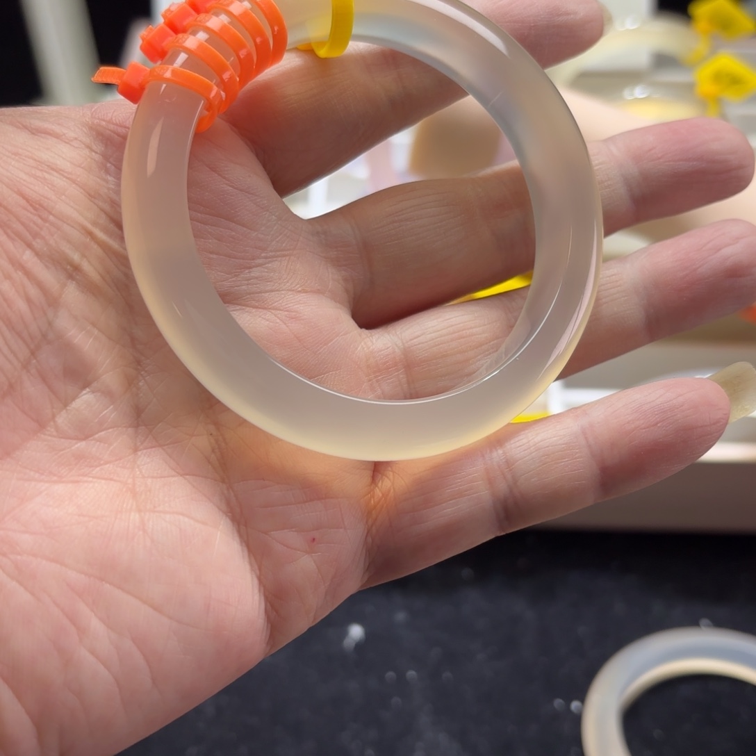 幸***洋玛瑙/玉髓合金手镯