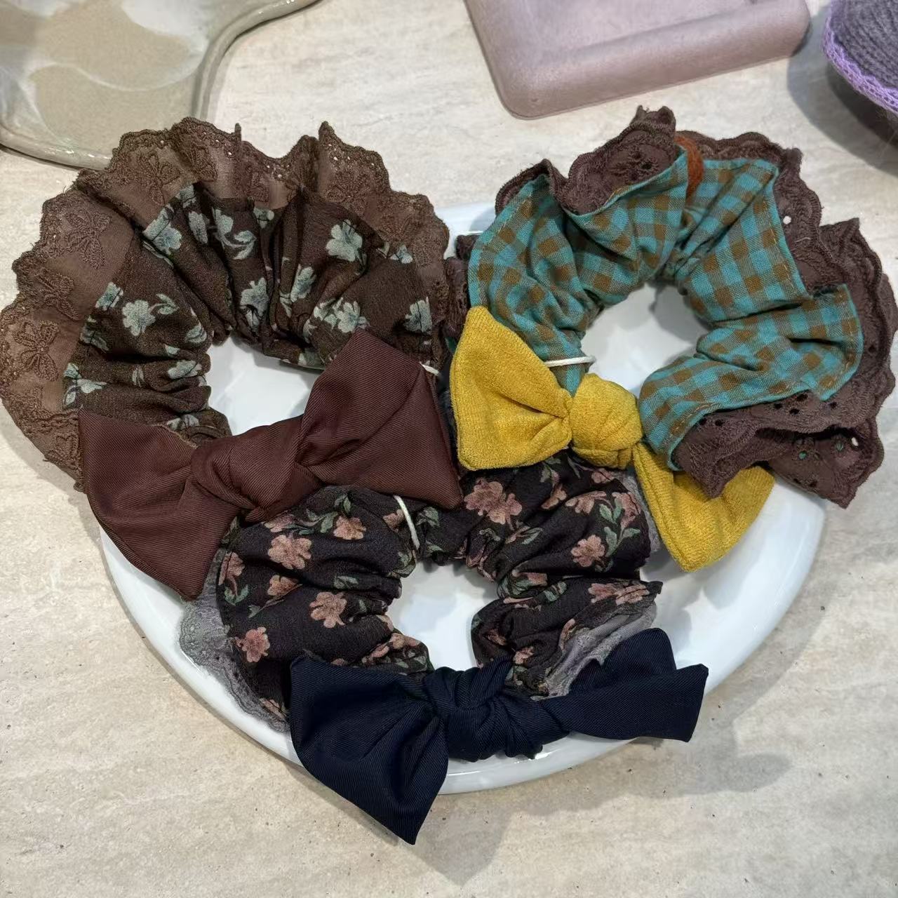 韩系复古碎花蝴蝶结蕾丝大肠发圈女超大丸子头低马尾头绳头饰