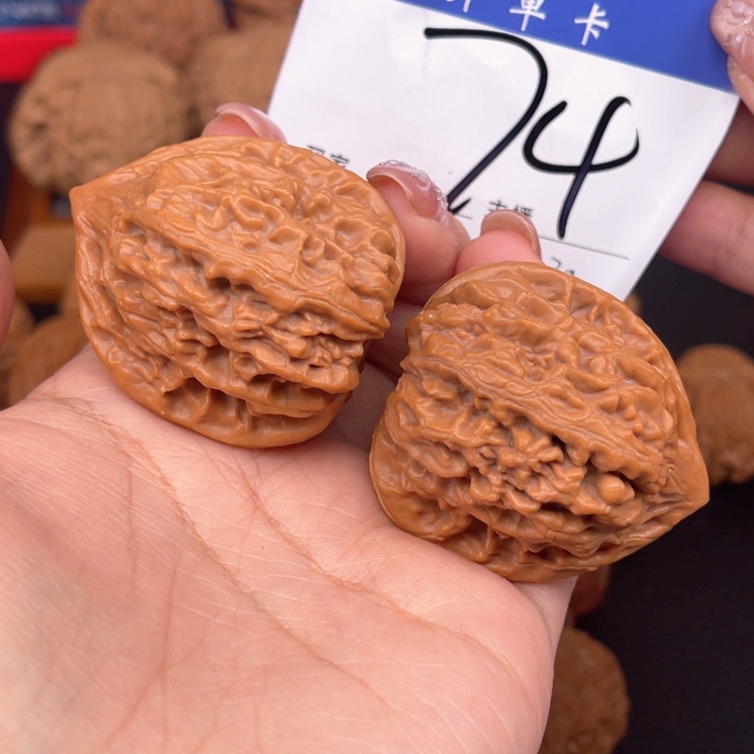 桃核吊坠白*子鸡心39尺寸y