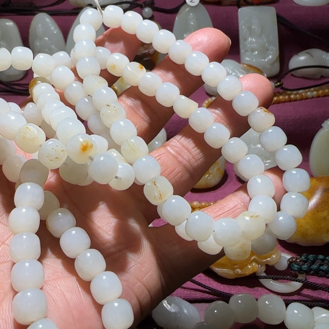 和田玉颈饰未镶嵌抖*咪