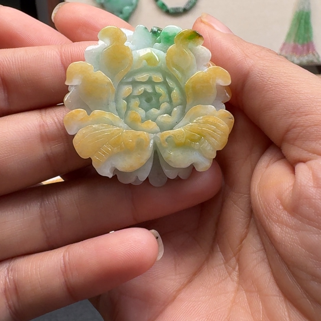 翡翠未镶嵌颈饰翡翠吊坠