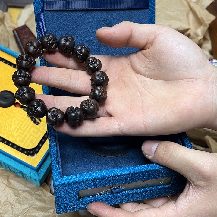 大叶紫檀（黑酸枝木类）