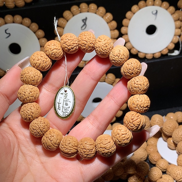 时***&手串桃核铁扇大肚