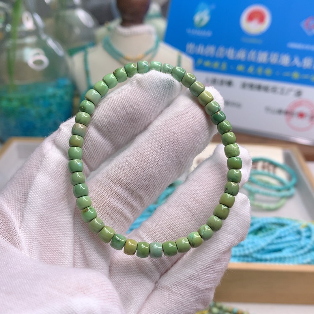 绿松石未镶嵌饰品