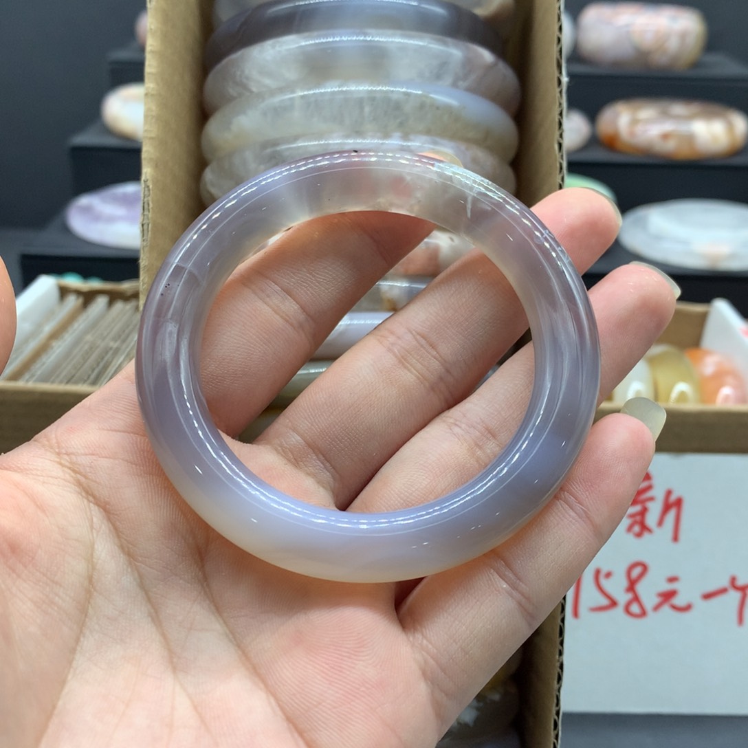 【闪购商品】玛瑙/玉髓手镯未镶嵌榆****滴