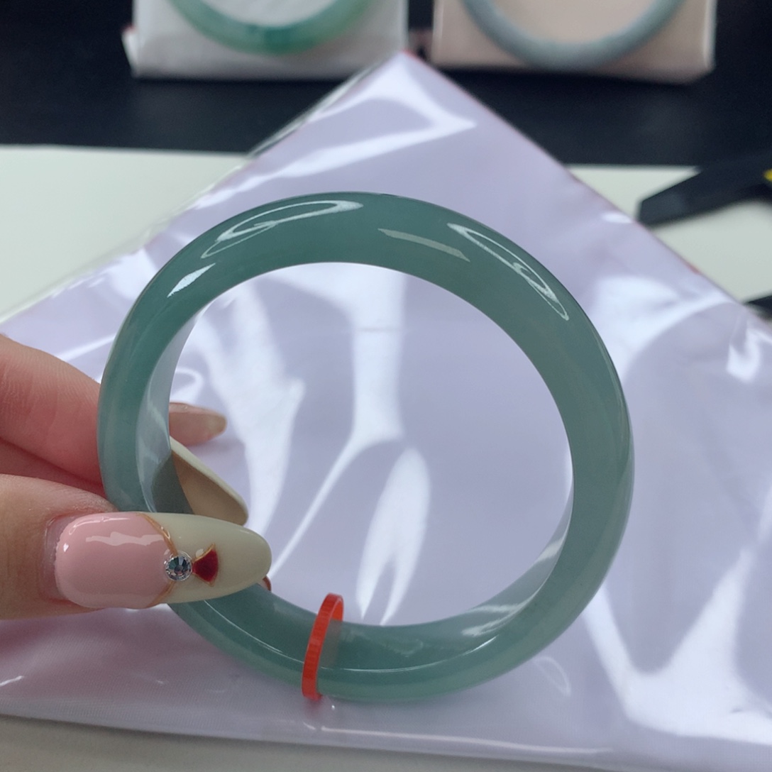 翡翠手镯未镶嵌53.4正圈