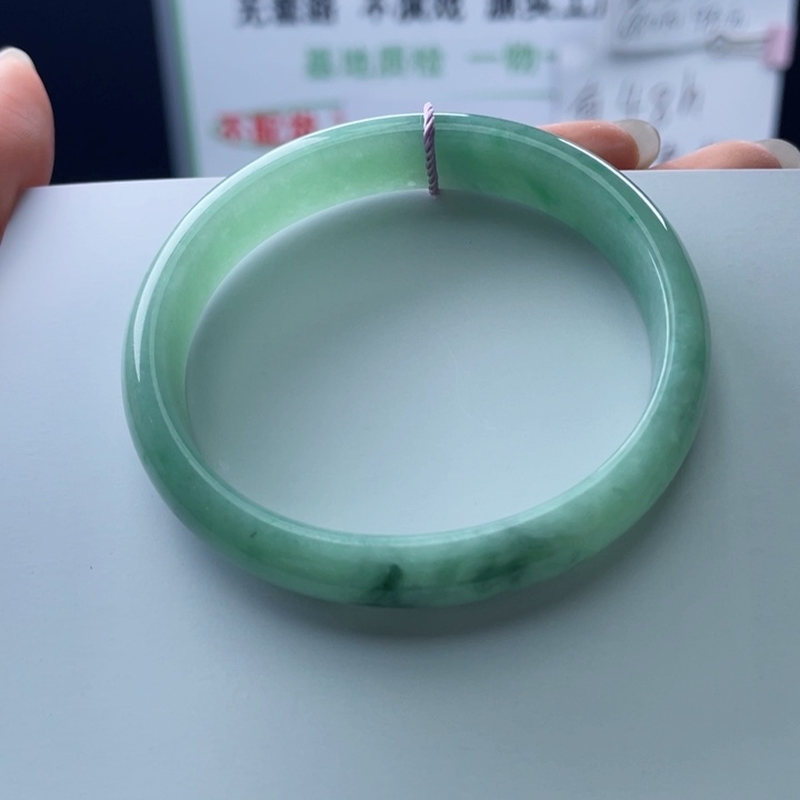 *****翡翠未镶嵌手镯54