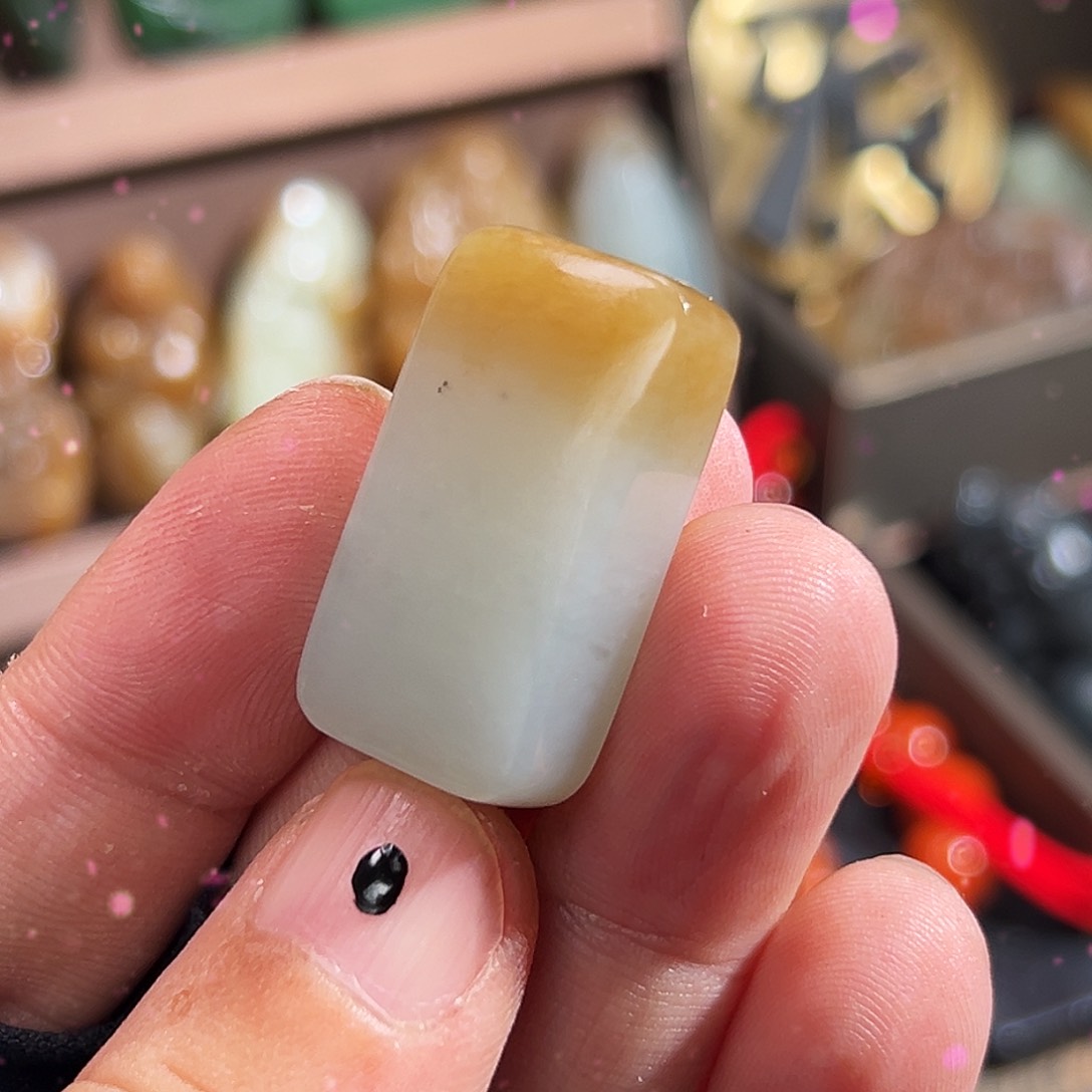 和田玉颈饰未镶嵌新年福利：