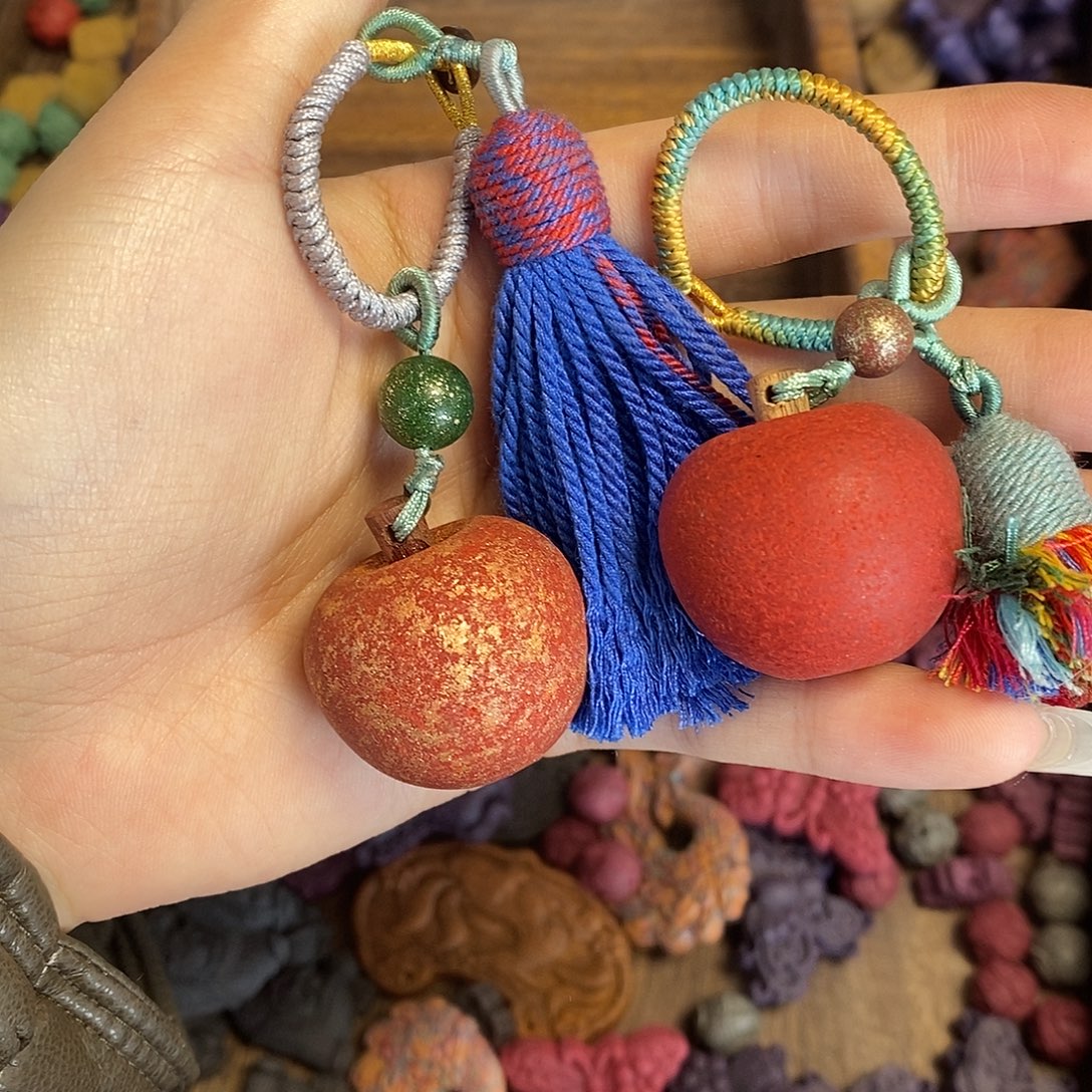 珠串御颜玫瑰苹果一对瑕疵