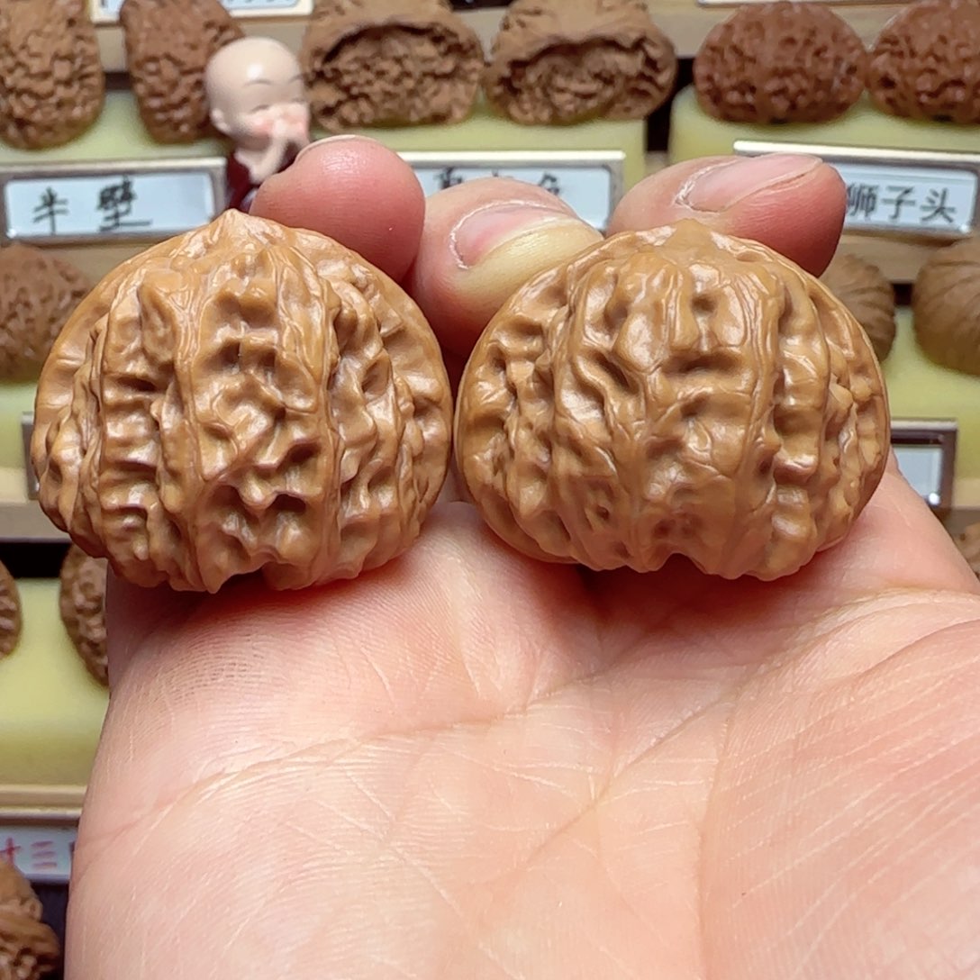 文玩核桃吊坠门头沟元宝39