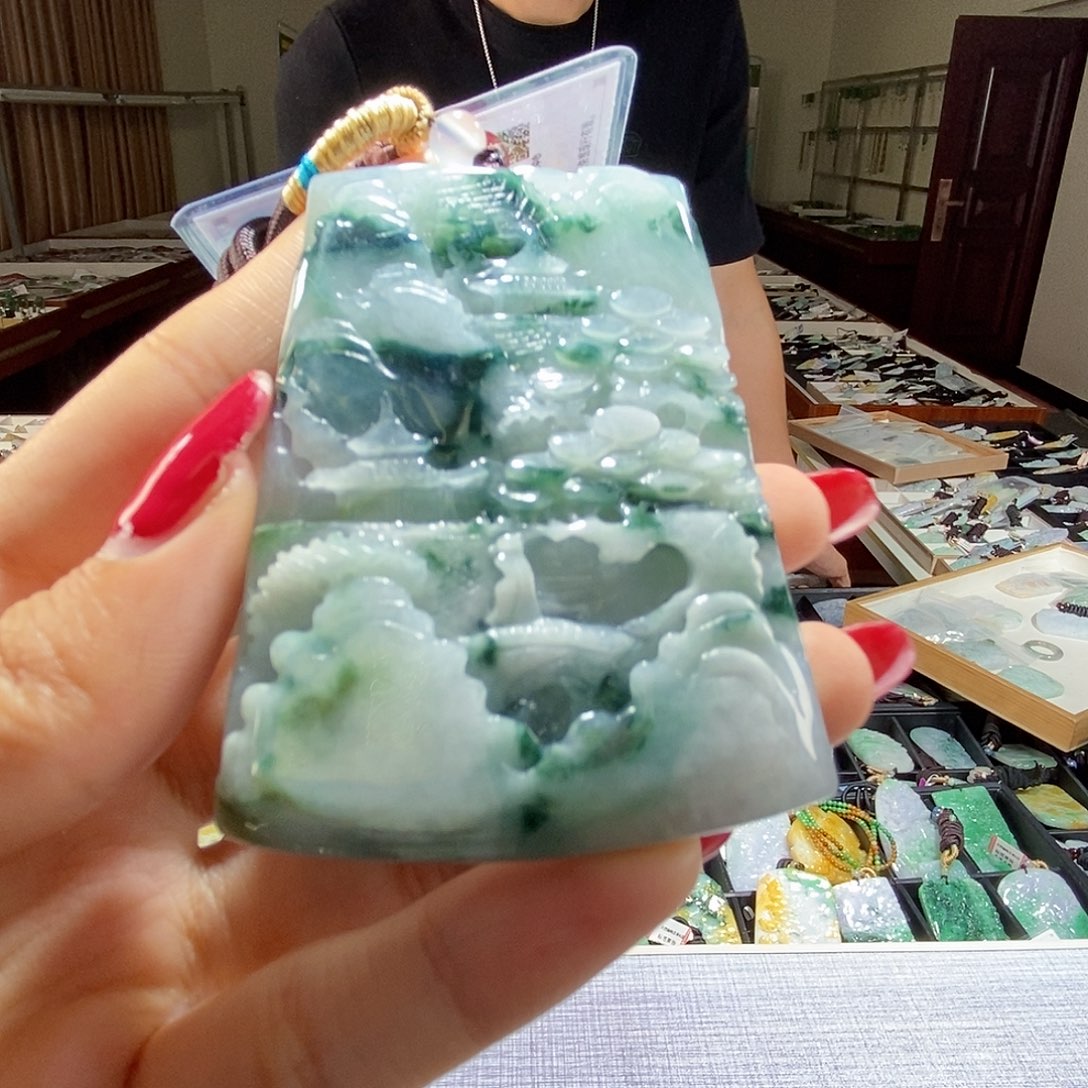 翡翠未镶嵌颈饰翡翠