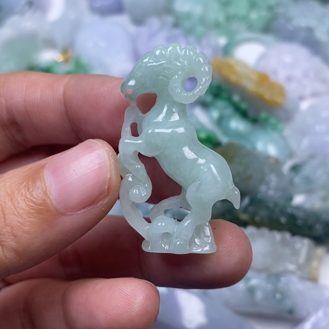 颈饰未镶嵌翡翠翡翠