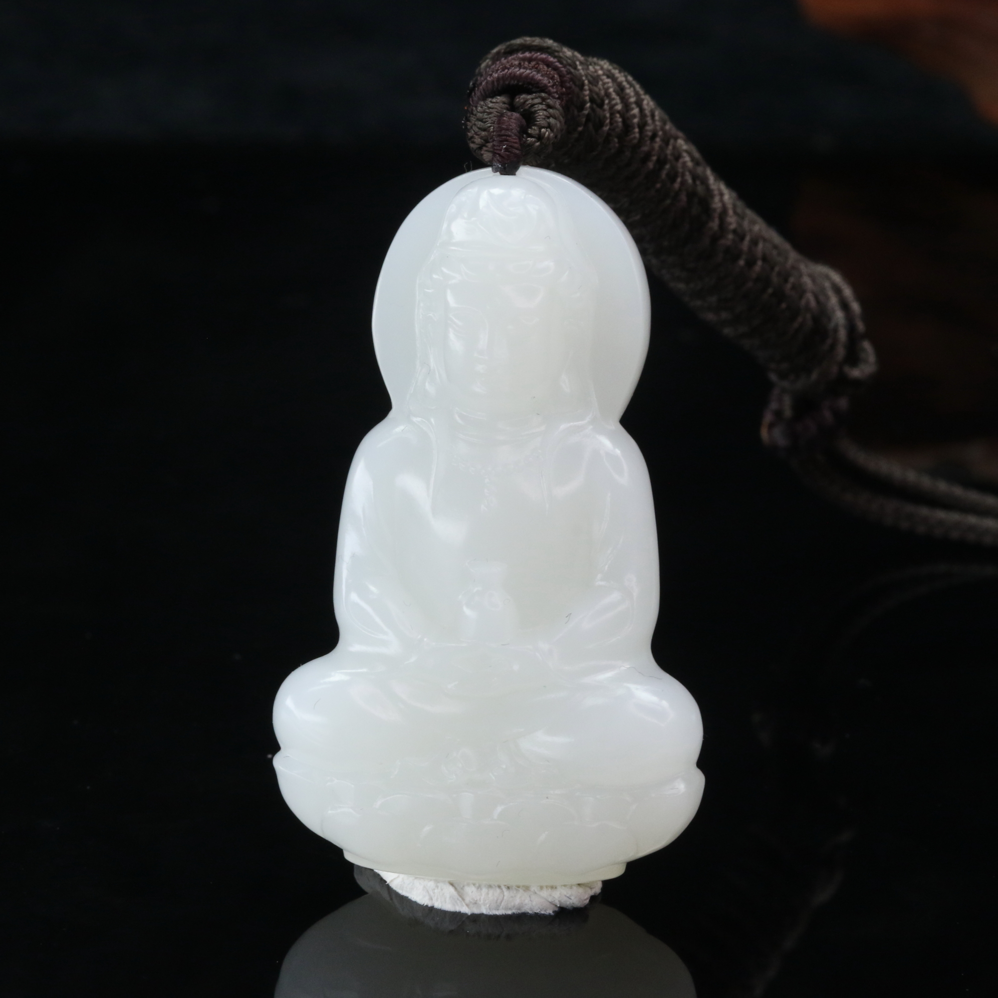 32和田玉羊脂白观音/600095上海嘉禾拍卖