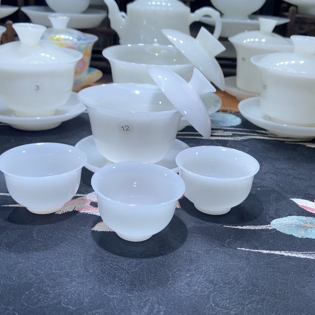 不过也要记得喝牛奶哟宝宝好棒