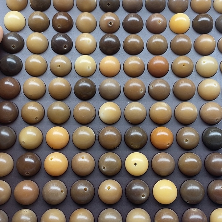 白玉菩提吊坠13.5精品非料榨菜色圆50颗卡牌宠50颗