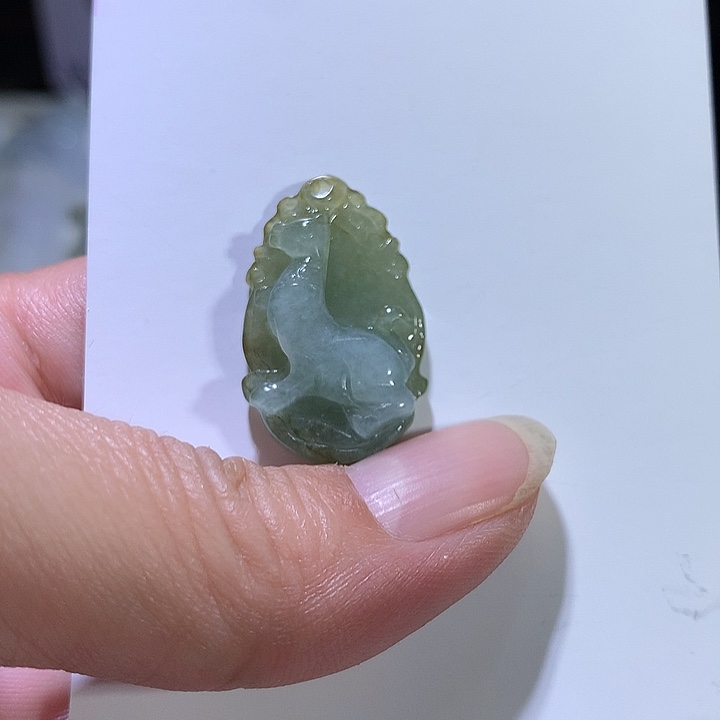 倾***宇翡翠未镶嵌吊坠(不含链)