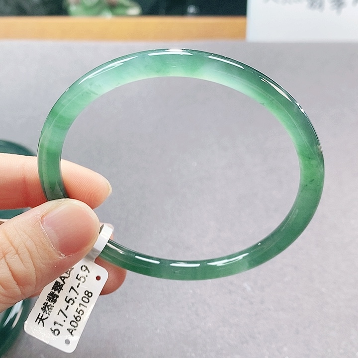 【闪购商品】翡翠手镯（圆镯）未镶嵌