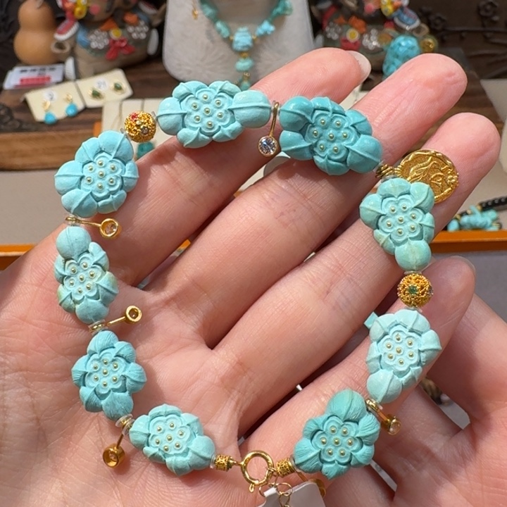 绿松石18K金镶嵌手串莲花