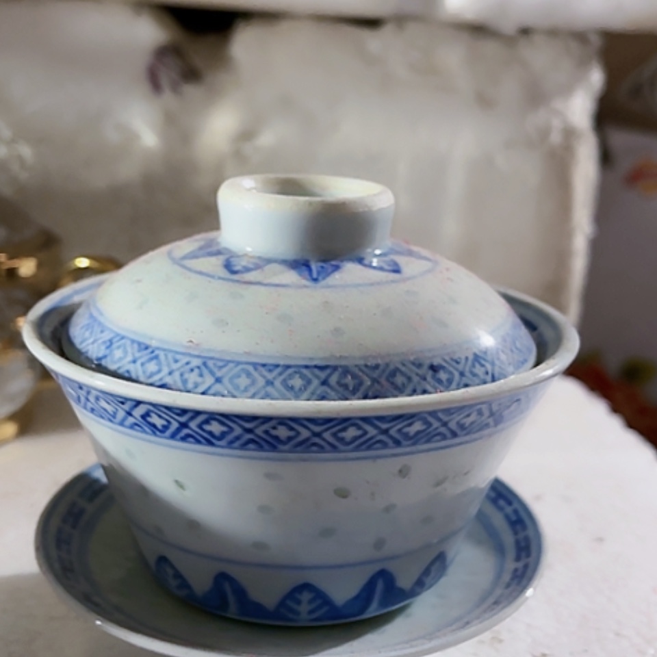 【闪购商品】紫砂盖碗青花玲珑盖碗