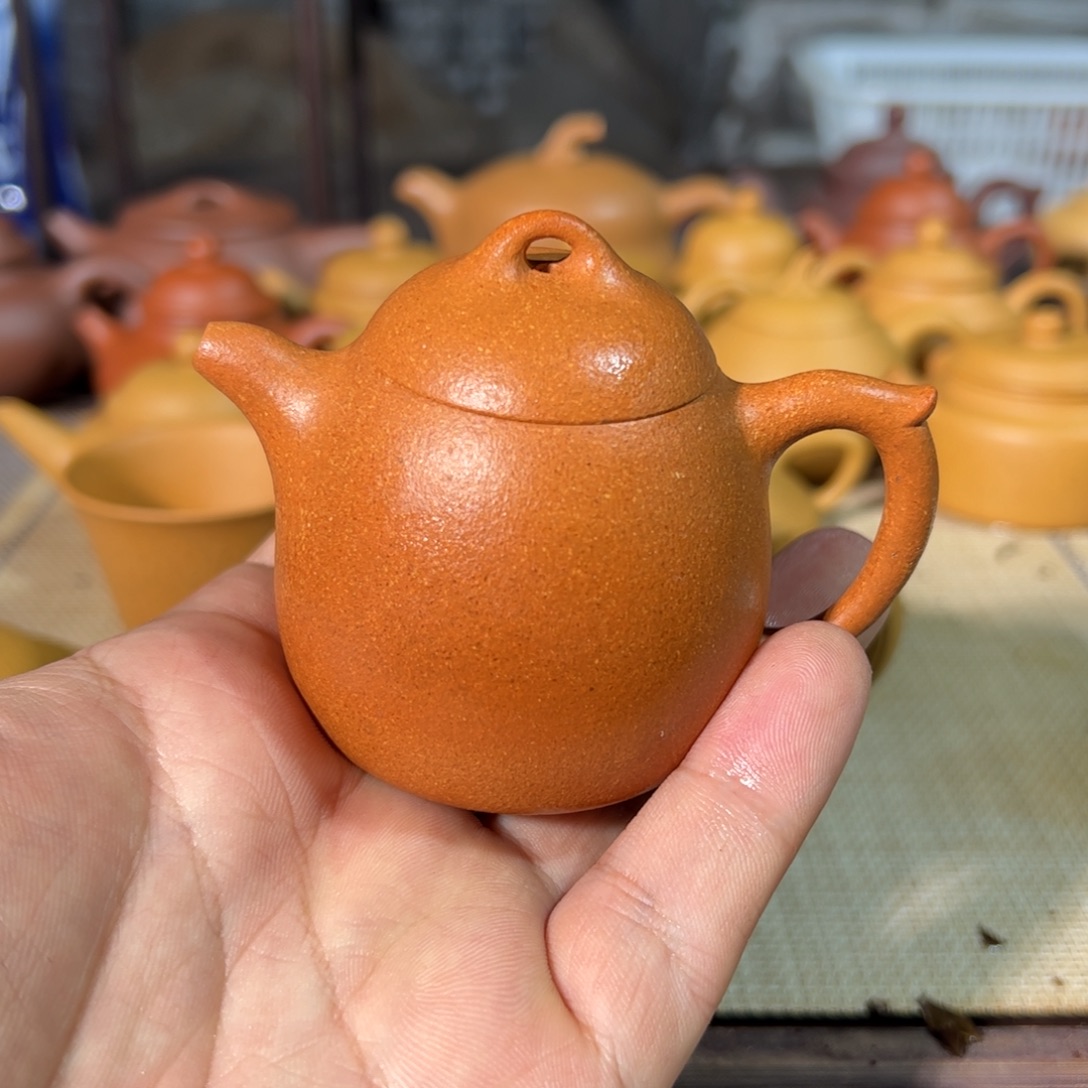 周***鹏紫砂茶壶全手制作