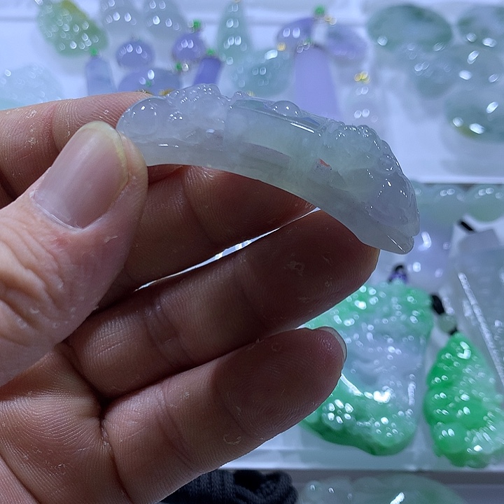 翡翠未镶嵌颈饰天然翡翠A货吊坠