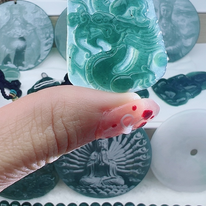 翡翠吊坠(不含链)未镶嵌多样化发货