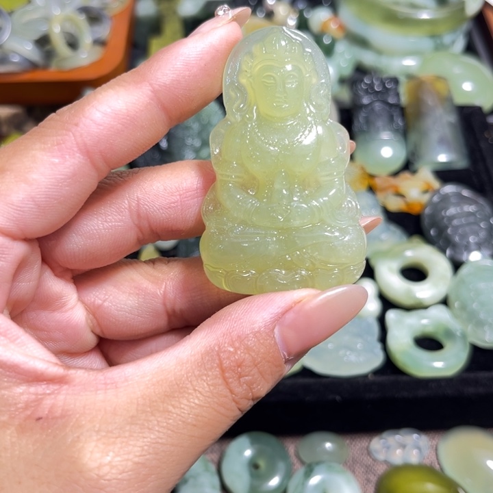 合金蛇纹石玉颈饰