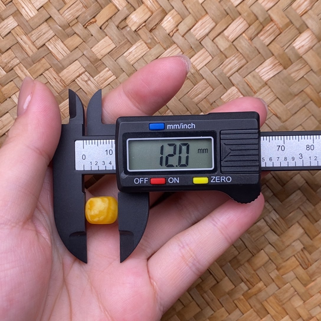 未镶嵌蜜蜡裸石蜜蜡