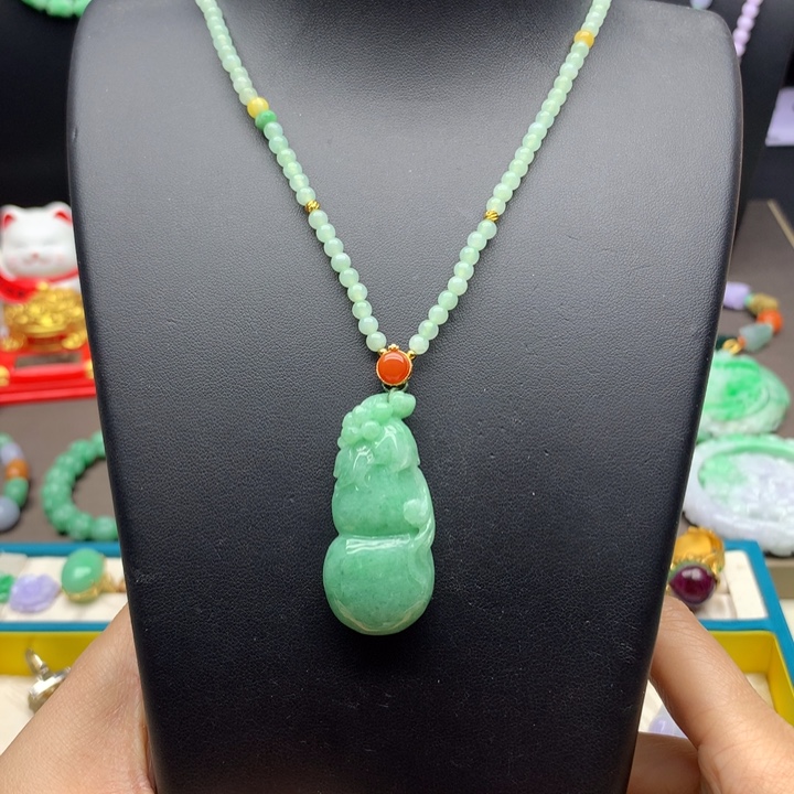 翡翠未镶嵌颈饰翡翠葫芦