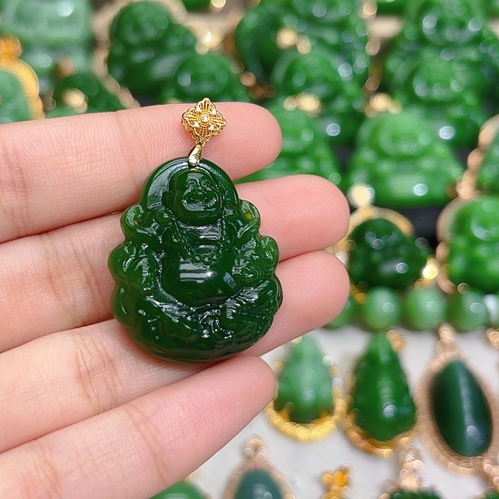 和田玉（碧玉）18K金镶嵌颈饰