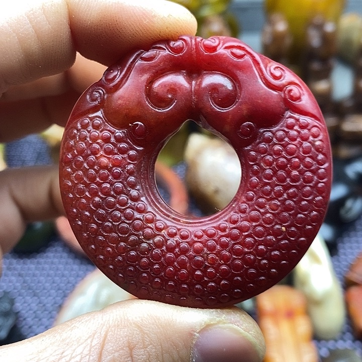 未镶嵌蛇纹石玉颈饰