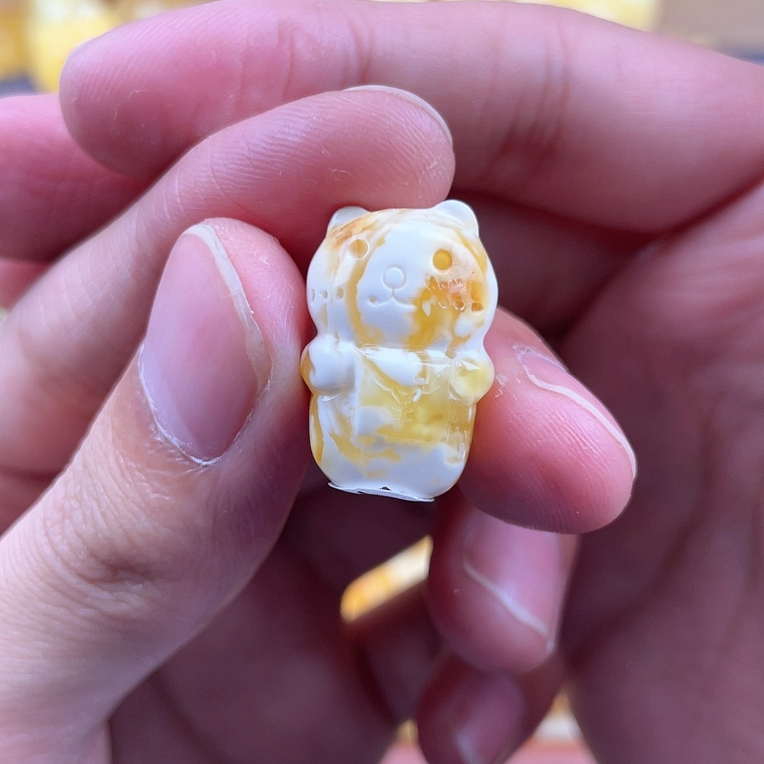 琥珀裸石未镶嵌蜜蜡