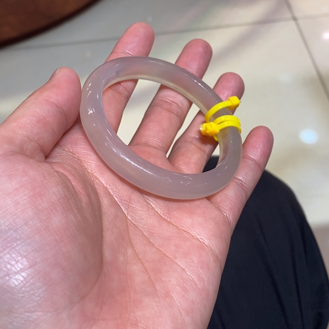 玛瑙/玉髓手镯未镶嵌兰*