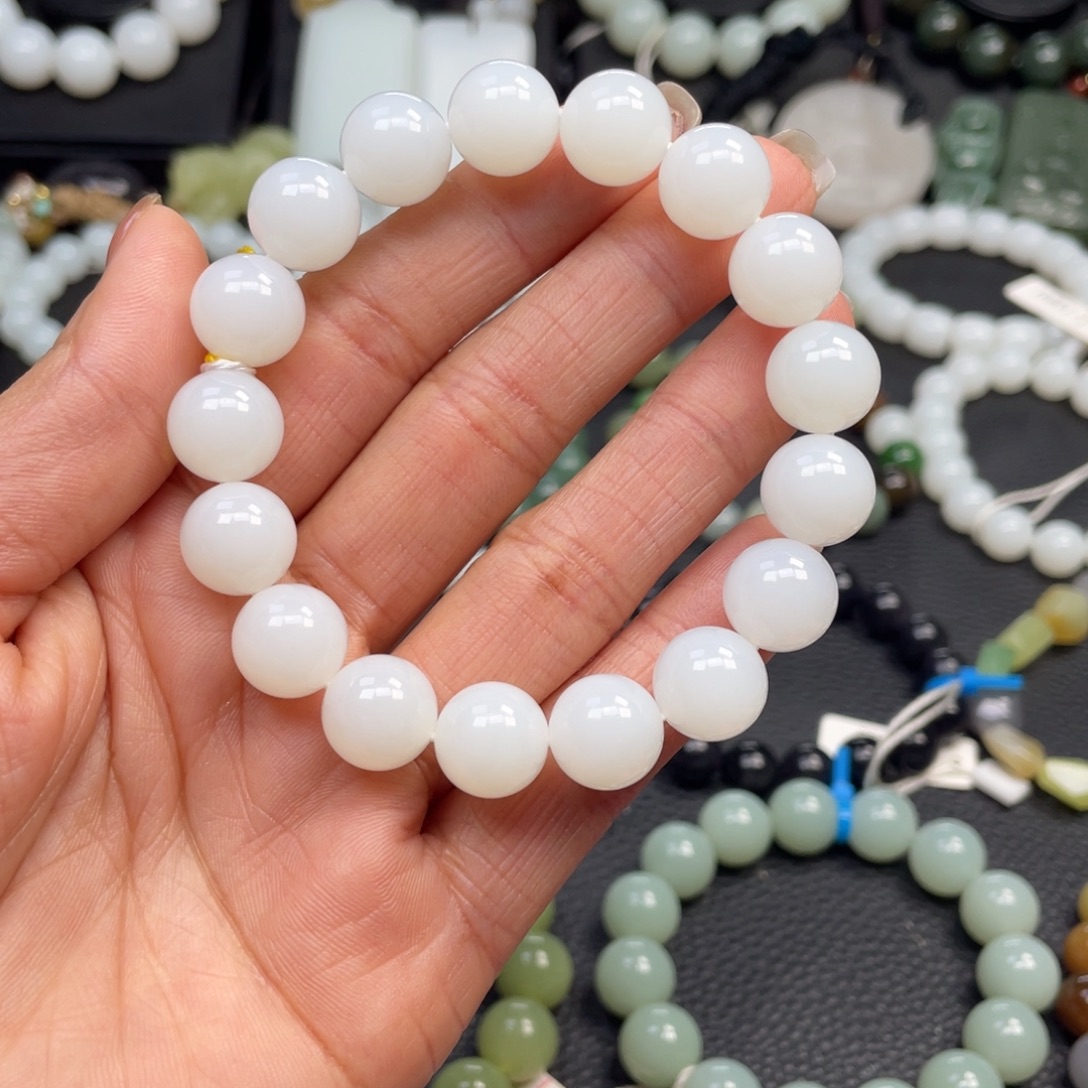 和田玉未镶嵌手链