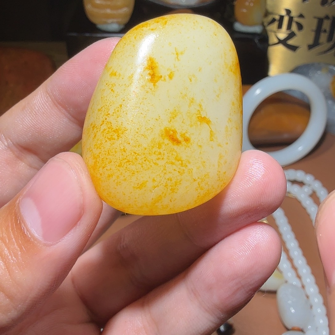 一***水和田玉未镶嵌颈饰