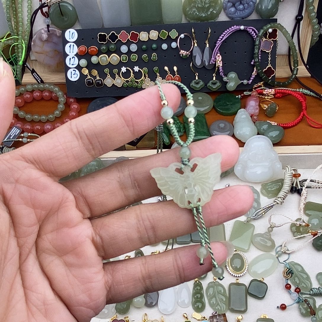 和田玉未镶嵌吊坠(不含链)