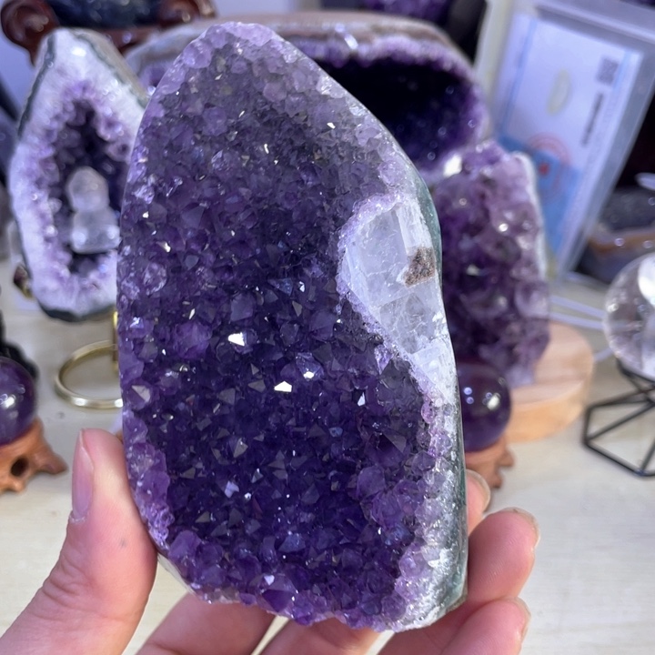 方解石未镶嵌紫晶