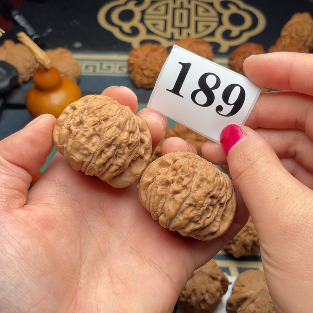 文玩核桃把件42华坤龙189号